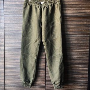 Aritzia Community army green joggers XS xsmall